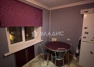 Продам трехкомнатную квартиру, 62 м2, Строитель, улица Ленина, 15А