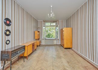 Продается 2-комнатная квартира, 51 м2, Санкт-Петербург, Ижорская улица, 5, метро Чкаловская