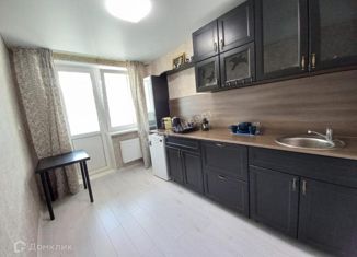 Продам однокомнатную квартиру, 38 м2, Уфа, улица Генерала Ишбулатова, 8/1, ЖК Белые росы