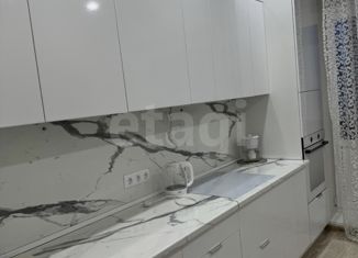 Сдам в аренду двухкомнатную квартиру, 55 м2, Сургут, улица Чехова, 14/4