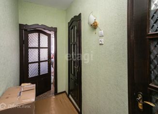 Продается трехкомнатная квартира, 64.4 м2, Новосибирская область, 4-й микрорайон, 8