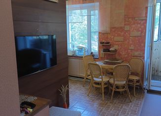 Продаю двухкомнатную квартиру, 45 м2, Курская область, улица Дзержинского, 87
