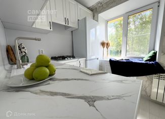 Продам 1-ком. квартиру, 41 м2, посёлок городского типа Медведево, улица Терешковой, 8