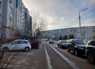 Двухкомнатная квартира на продажу, 49.7 м2, Псков, Коммунальная улица, 42