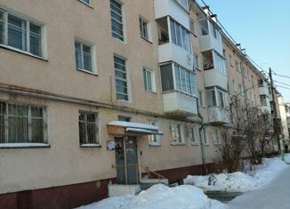 Продаю двухкомнатную квартиру, 44 м2, Дегтярск, улица Калинина, 25