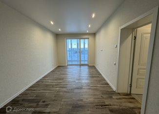 Продается двухкомнатная квартира, 82 м2, посёлок Мичуринский, микрорайон Мегаполис-Парк, 18к3