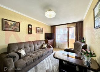 Продается трехкомнатная квартира, 70 м2, Краснодар, улица Гидростроителей, 21, улица Гидростроителей