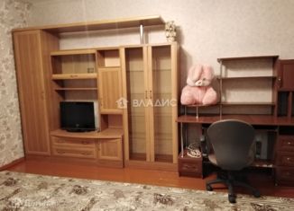 Продается 2-ком. квартира, 36 м2, посёлок Боголюбово, Заводская улица, 3