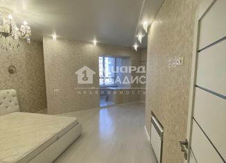 Продается 4-комнатная квартира, 139.9 м2, Омск, улица Перелёта, 29