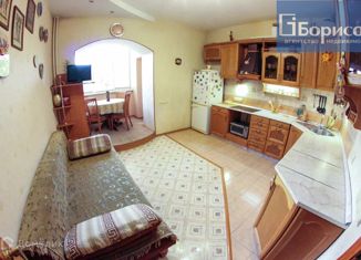 Сдается в аренду двухкомнатная квартира, 67 м2, Обнинск, улица Курчатова, 28А