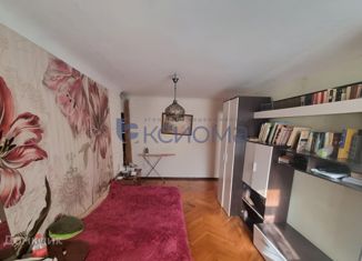 Продажа 3-ком. квартиры, 55 м2, Ставрополь, улица Дзержинского, 136А, микрорайон №1