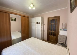 Продам 4-ком. квартиру, 87.6 м2, Невинномысск, улица Калинина, 173