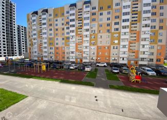 1-ком. квартира на продажу, 40 м2, Саратов, улица имени С.П. Лисина, 12/10, ЖК Лето