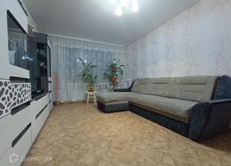 Трехкомнатная квартира на продажу, 60 м2, Соликамск, Большевистская улица, 63