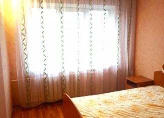 Сдается в аренду 3-ком. квартира, 50 м2, Брянск, Новозыбковская улица, 11, Фокинский район