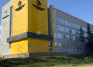 Продается 3-ком. квартира, 62.1 м2, Уфа, Кольцевая улица, 6