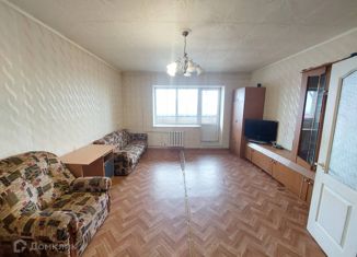 2-комнатная квартира на продажу, 70 м2, Соликамск, улица 20-летия Победы, 208
