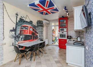 Продается 2-комнатная квартира, 62 м2, Краснодар, улица Симиренко, 45, улица Симиренко