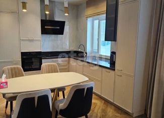 Аренда трехкомнатной квартиры, 102 м2, Омск, Ильинская улица, 1