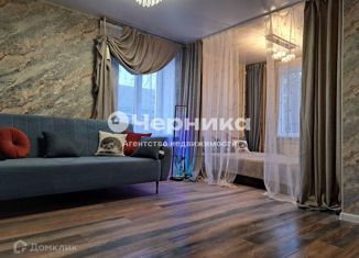 Продаю 1-ком. квартиру, 32 м2, Каменск-Шахтинский, улица Ворошилова, 8А