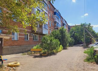 Продаю 2-ком. квартиру, 42.2 м2, станица Северская, улица 50 лет Октября, 41