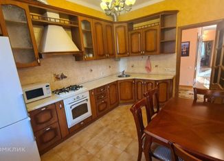 Сдается 2-ком. квартира, 70 м2, Тула, улица Свободы, 47