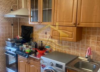 Продам 3-ком. квартиру, 66.7 м2, Ольгинка, 1-й микрорайон, 5