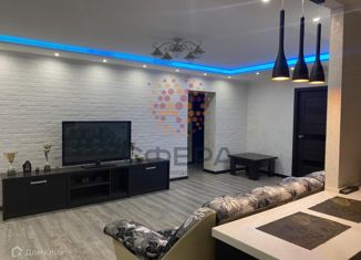 Сдается в аренду четырехкомнатная квартира, 84 м2, Новосибирск, улица Есенина, 10/3, Дзержинский район