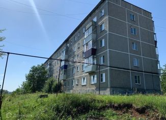 Продаю 2-комнатную квартиру, 44.3 м2, посёлок Бобровский, улица Дёмина, 45