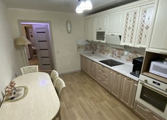 Продажа двухкомнатной квартиры, 61 м2, Новочебоксарск, улица Строителей, 7
