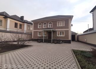 Продается дом, 200 м2, Нальчик, район Центр, улица Орджоникидзе, 64