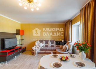 Продаю 3-комнатную квартиру, 85.3 м2, Омск, улица Дмитриева, 20