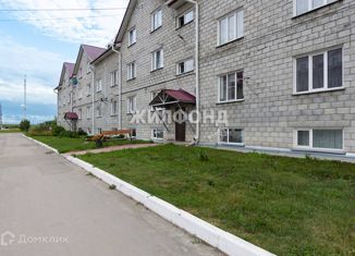 Продам 1-комнатную квартиру, 32.8 м2, поселок Октябрьский, Локтинская улица, 10