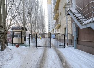 Продажа 2-комнатной квартиры, 92 м2, Новосибирск, улица Кирова, 25, метро Октябрьская