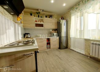 Продается трехкомнатная квартира, 96 м2, Новосибирск, улица Писарева, 125, улица Писарева