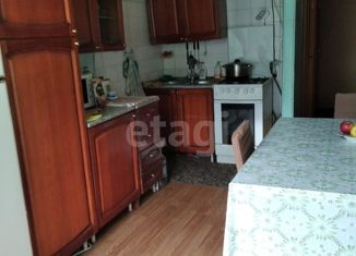 Продам 2-ком. квартиру, 49 м2, Москва, улица Уткина, 45А, улица Уткина