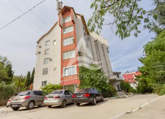 2-комнатная квартира на продажу, 66 м2, Алушта, улица Богдана Хмельницкого, 5