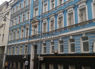 Трехкомнатная квартира на продажу, 70 м2, Москва, 1-й Колобовский переулок, 16с1, метро Трубная
