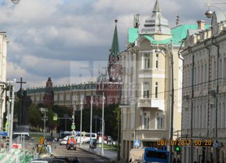 Продается пятикомнатная квартира, 137.7 м2, Москва, улица Волхонка, 7/6, метро Боровицкая