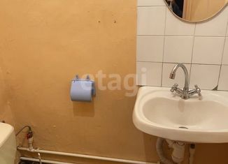 Продаю комнату, 14.7 м2, Екатеринбург, проспект Орджоникидзе, 12, проспект Орджоникидзе