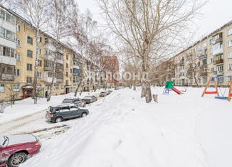 Продаю 4-ком. квартиру, 61.3 м2, Новосибирск, Степная улица, 47, Степная улица