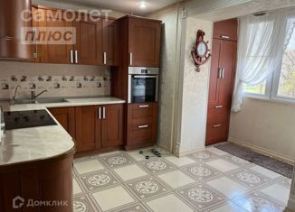 Продам трехкомнатную квартиру, 66 м2, Чечня, улица К. Айдамирова, 6Б