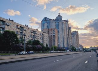 Продается 4-комнатная квартира, 304.6 м2, Санкт-Петербург, проспект Луначарского, 15к1, метро Озерки