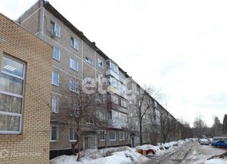 Сдается трехкомнатная квартира, 60 м2, Пермь, улица Васнецова, 7, Орджоникидзевский район