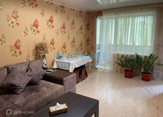 Продажа четырехкомнатной квартиры, 76.9 м2, Ростов, 1-й микрорайон, 17