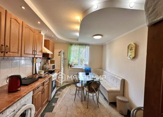 3-ком. квартира на продажу, 120 м2, Кунгур, Российская улица, 16