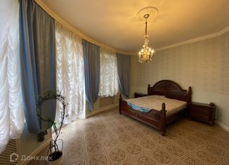 3-комнатная квартира на продажу, 87 м2, Павловск, Детскосельская улица, 1/2