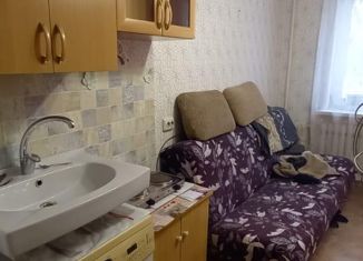 Сдается в аренду комната, 14 м2, Красноярск, улица Гастелло, 27, Кировский район