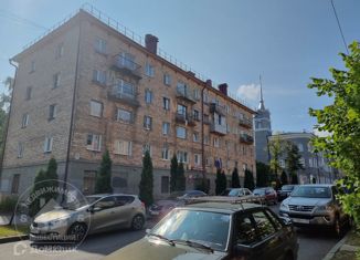 Трехкомнатная квартира на продажу, 56 м2, Петрозаводск, улица Дзержинского, 8, район Центр