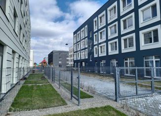 Продам 2-ком. квартиру, 61 м2, Тюмень, Стройотрядовская улица, 8, ЖК Скандиа Квартал у Озера